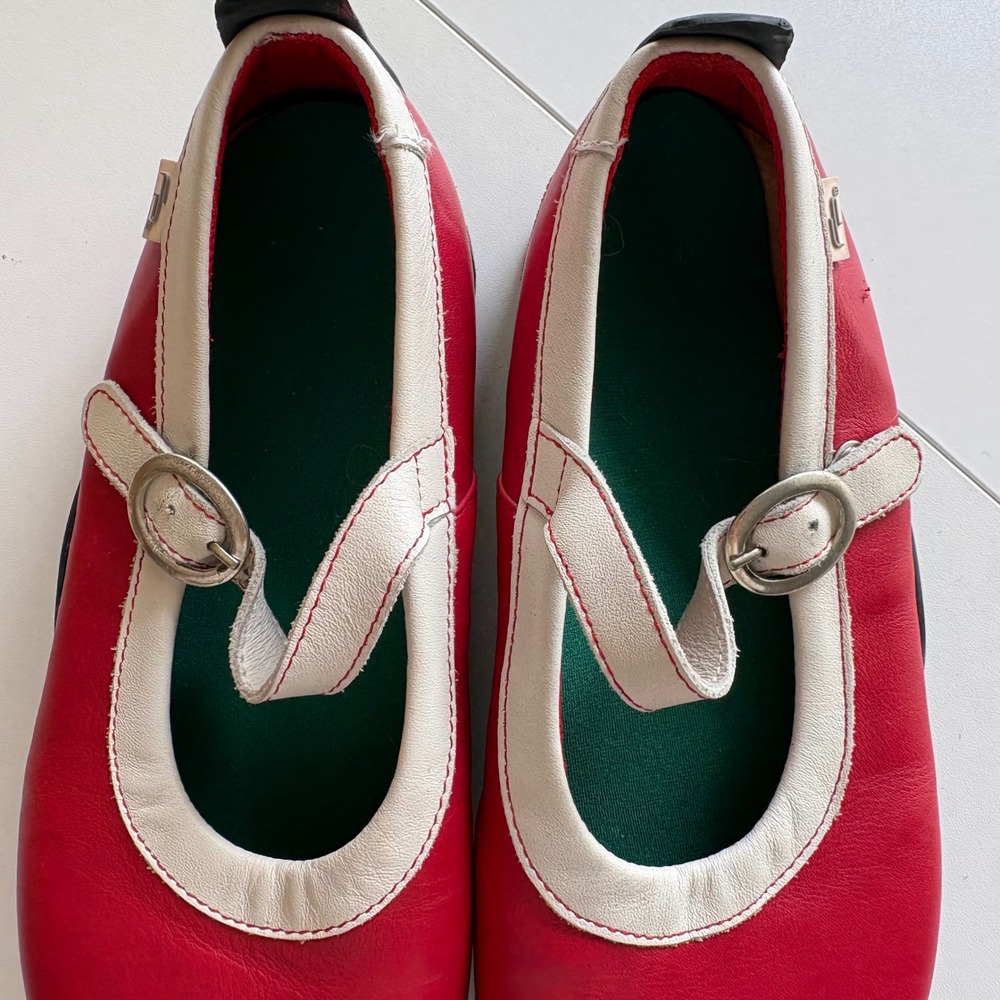 Footprints Birkenstock Mary Jane Women Size 36 Red Leather Cream Trim Buckle - Picture 13 of 13